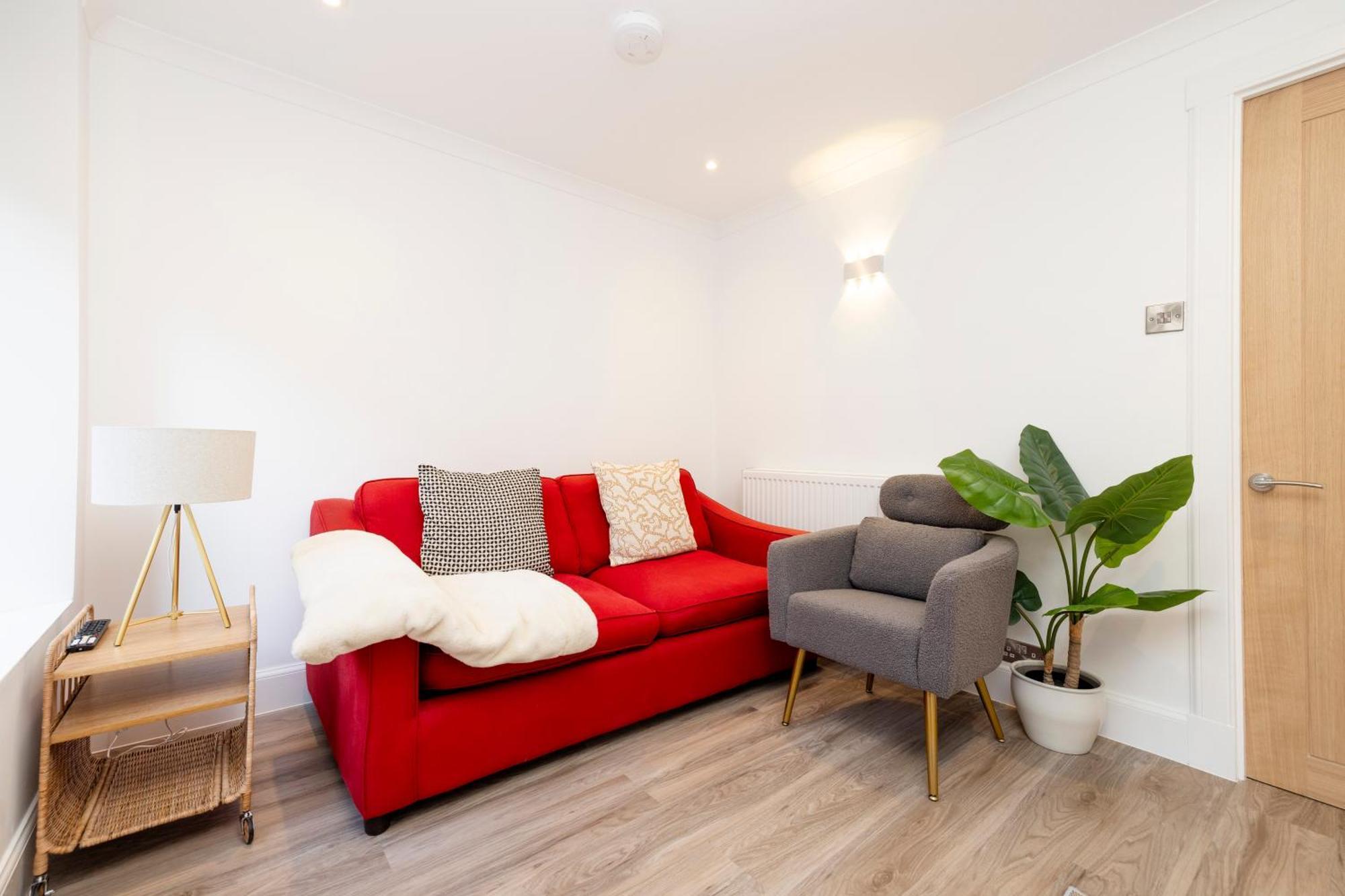 Joivy 3Br Flat In Haymarket With Free Parking Единбург Екстериор снимка